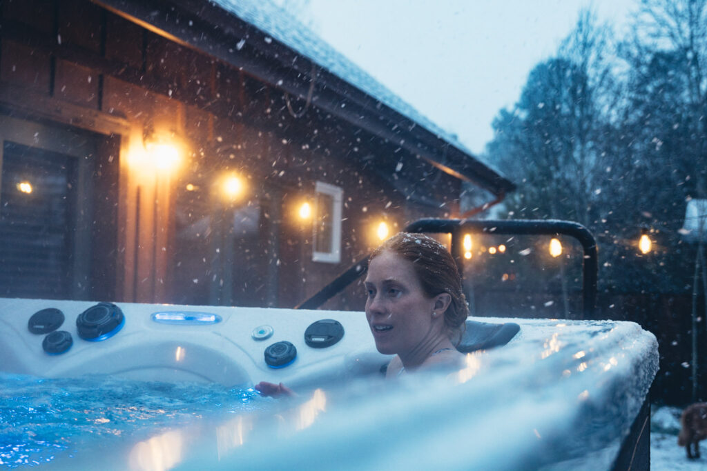 trzymaj się ciepło, pływaj spa jesienią