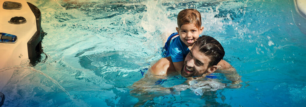 Phelps, gwiazda rodzinna w nowym teledysku Master Spas
