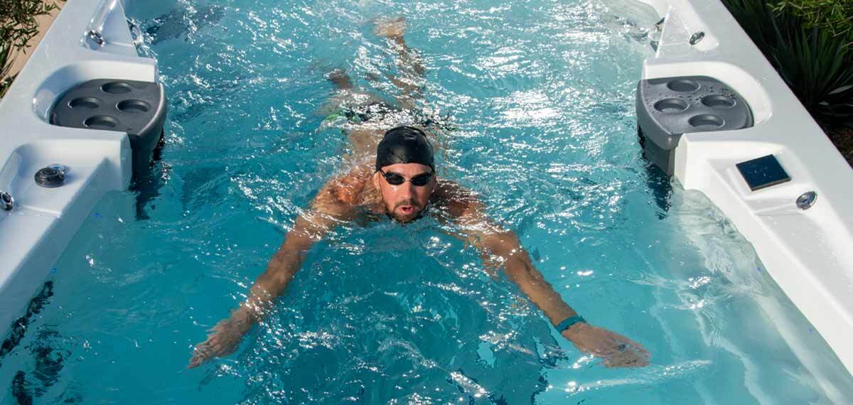Michael Phelps pływa w spa MasterSpas